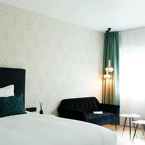Otel The